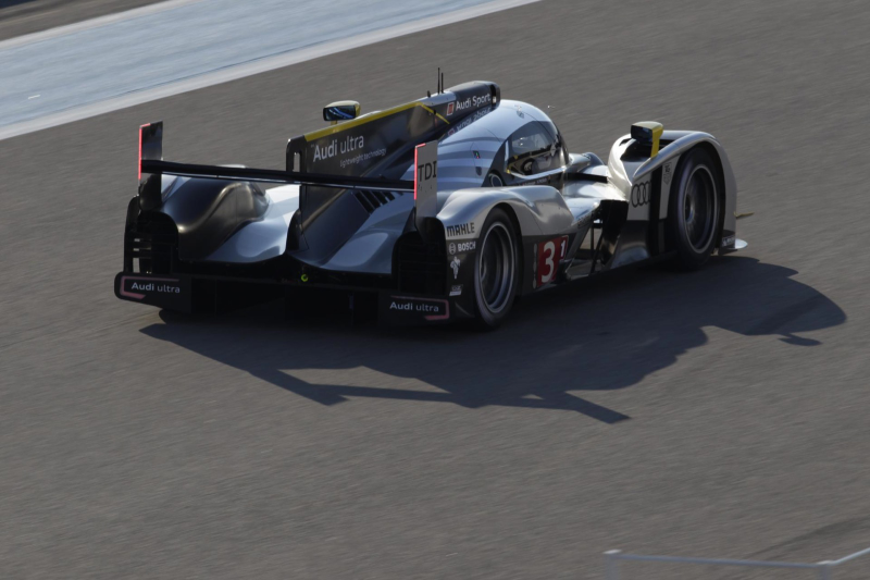 Illustration for article titled Audi R18 TDI gets a carbon fiber paint job